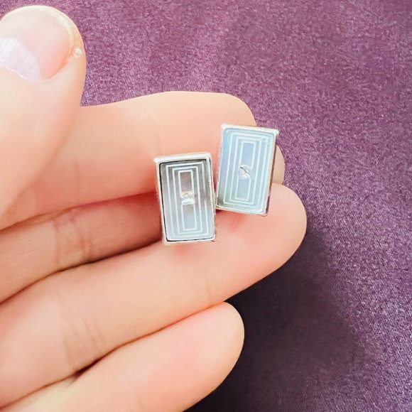 Vintage MONET Natural Rainbow Mother of Pearl Shell  Clip Earrings w/Rhinestone - Picture 5 of 5